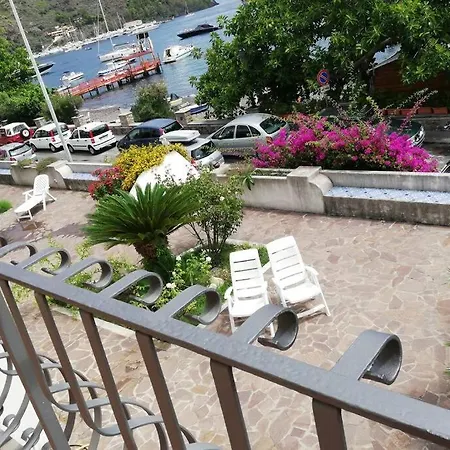Casa Janca Sul Lungomare Di Marina Lunga Lipari (Isola Lipari)